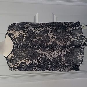 Daisy Fuentes Black and Cream Patterned Blouse